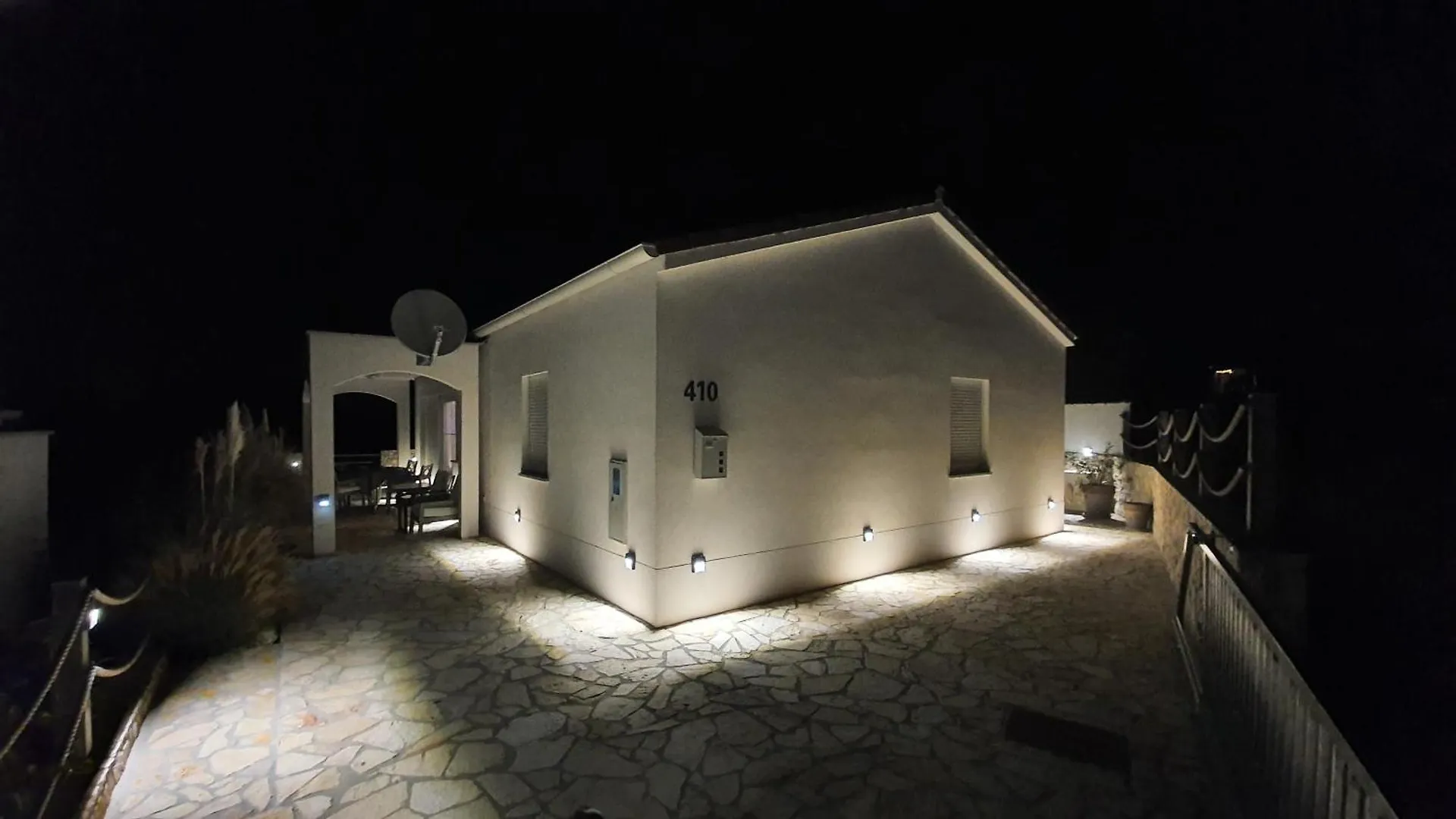 Hisa Mandre Villa