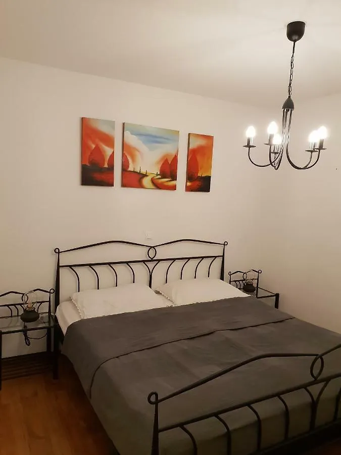 Holiday home Hisa Mandre Villa